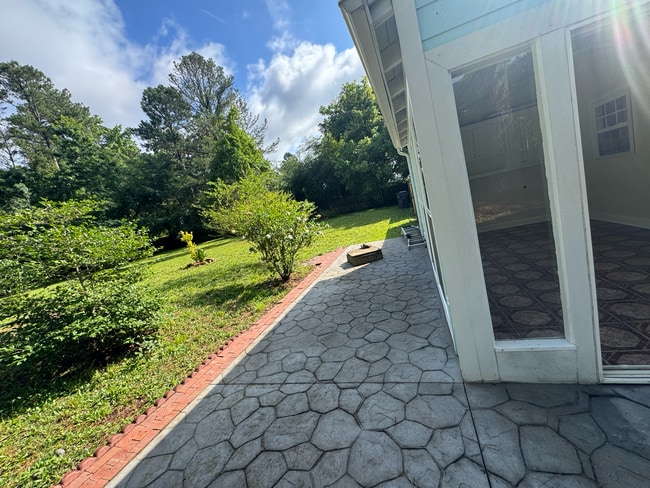 Building Photo - 7444 Berkshire Downs Dr