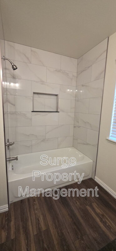 Building Photo - 629 Dorchester Dr