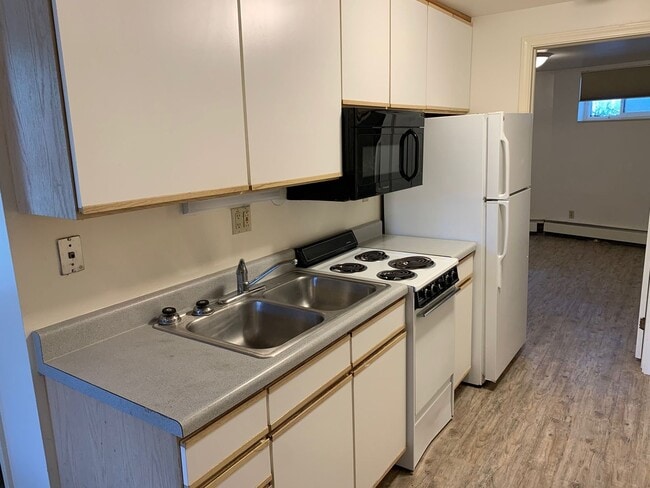 Interior Photo - 127