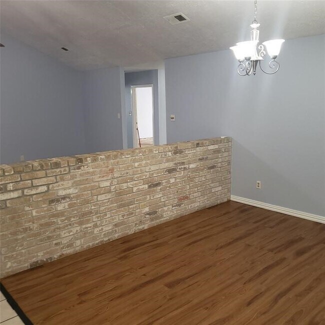 Building Photo - 5802 Sackville Cl