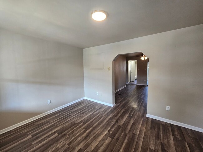 Building Photo - 1737 Newport Ave