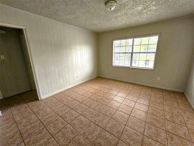 Building Photo - 3018 Robinson Blvd