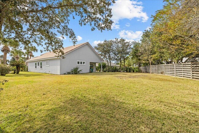 Building Photo - 4751 Papaya Park