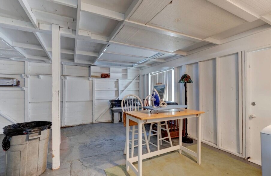 Building Photo - 118 Pierce Ave