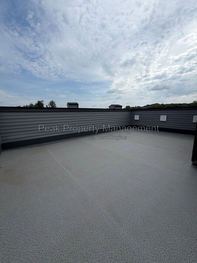 Building Photo - 227 Brattice Dr