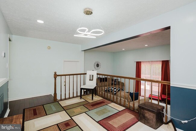 Building Photo - 3760 Bonnybridge Pl