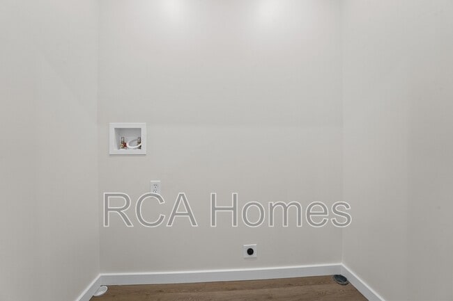 Building Photo - 45 Keystone Ave