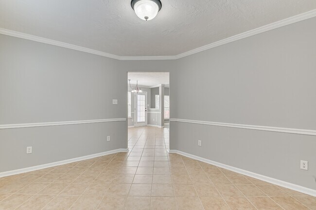 Building Photo - 7635 Pleasantville Way