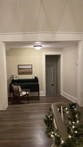 Building Photo - 501 5th St