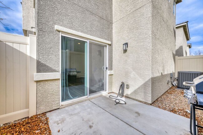 Building Photo - Stylish 3-Bed Modern Home Near St. Rose Pkwy + WiFi Included