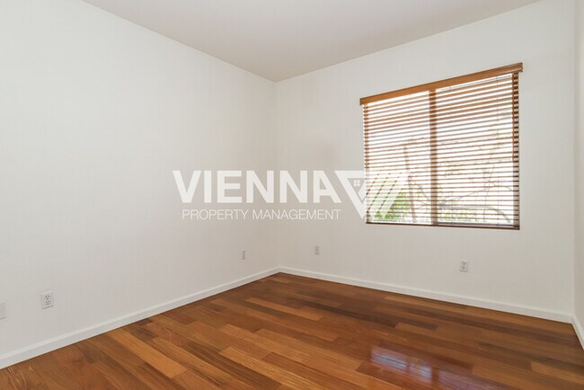 Building Photo - 1871 Gingersnap Ln