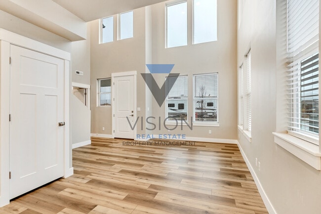 Building Photo - 1098 S High Ridge Dr