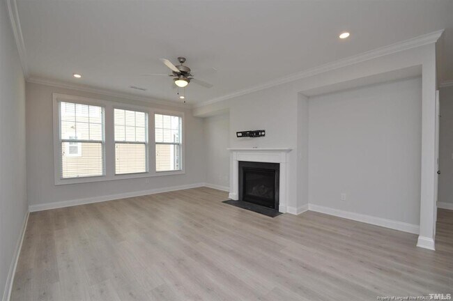 Building Photo - 8508 Secreto Dr