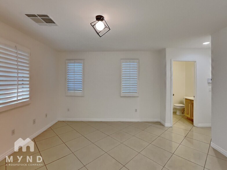 Building Photo - 9322 Boulder Opal Ave