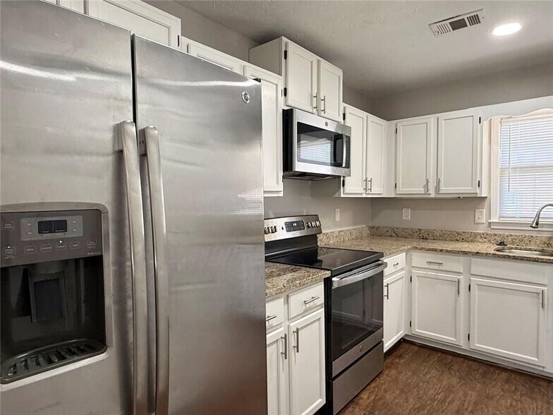 Building Photo - 2926 Webb Bridge Rd