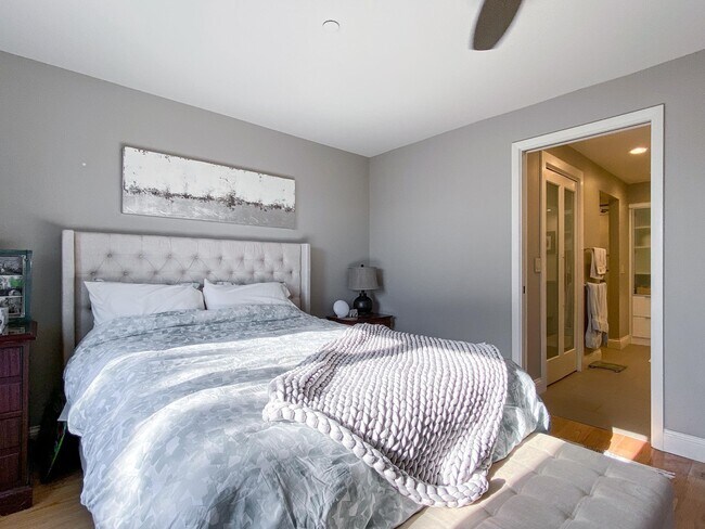 Building Photo - 601 N Segoe Rd