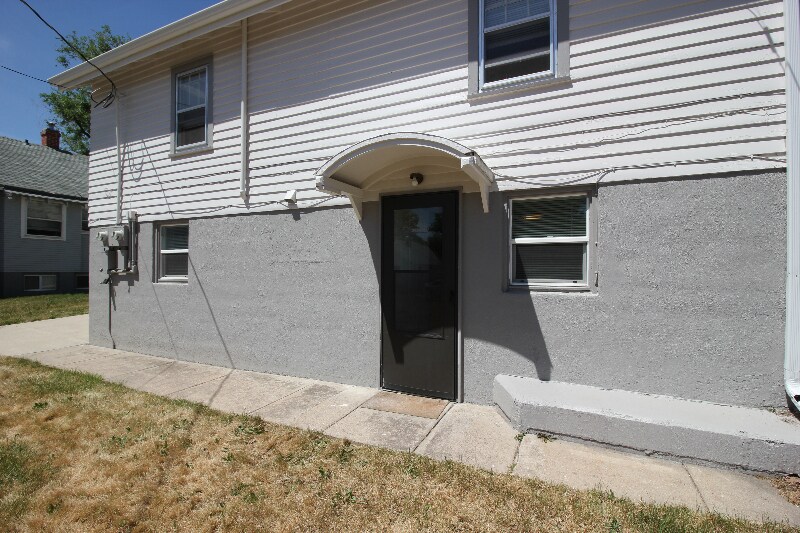 Building Photo - 2232 10th Ave