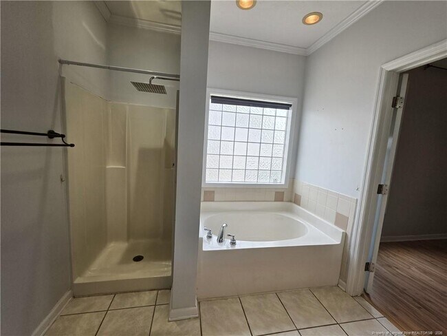 Building Photo - 1324 Kershaw Loop