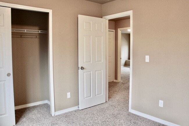 Building Photo - Well Cared For 3 bed/2.5 Bath Home in Security - Widefield