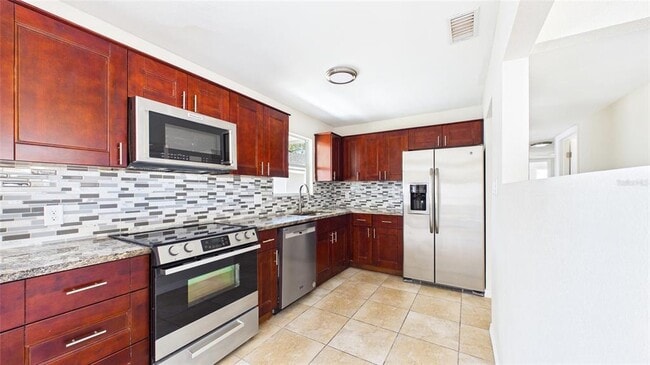 Building Photo - 4418 W Fairview Heights