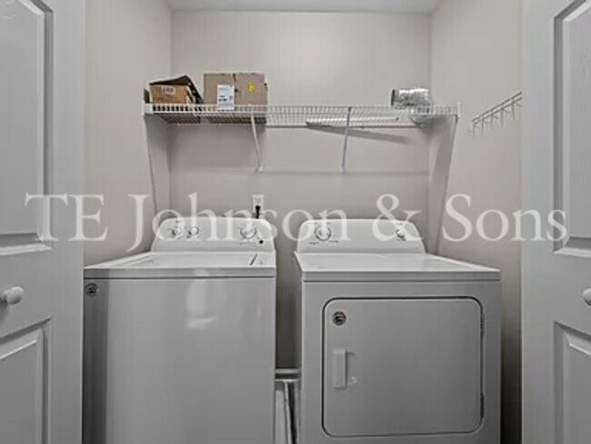 Building Photo - Wonderful location waiting for you