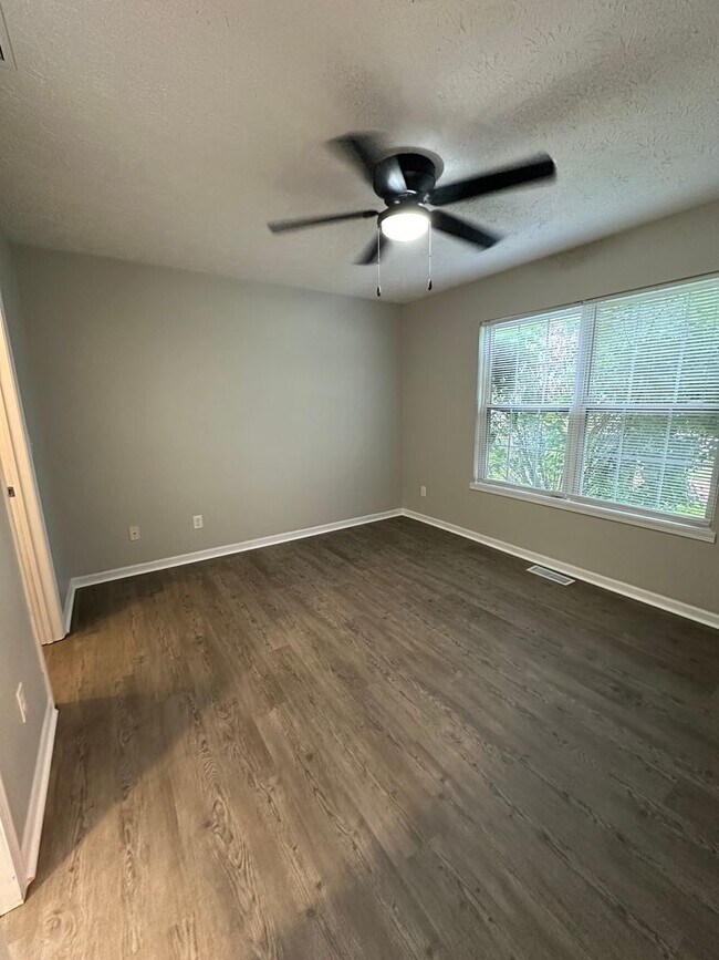 Building Photo - 2810 Duroc Dr