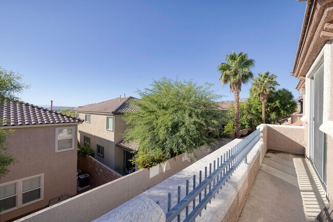 Building Photo - 11749 Via Esperanza St