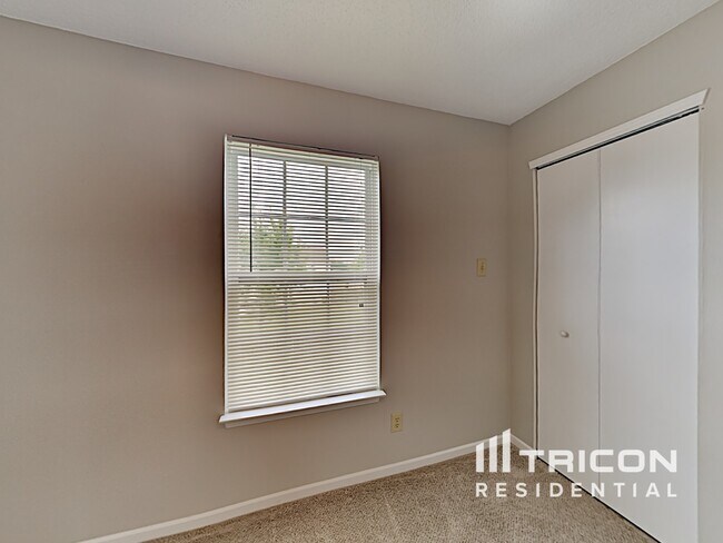 Building Photo - 13143 N Brick Chapel Dr