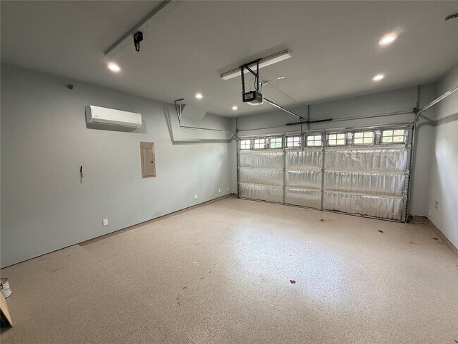 Building Photo - 1007 Kern St