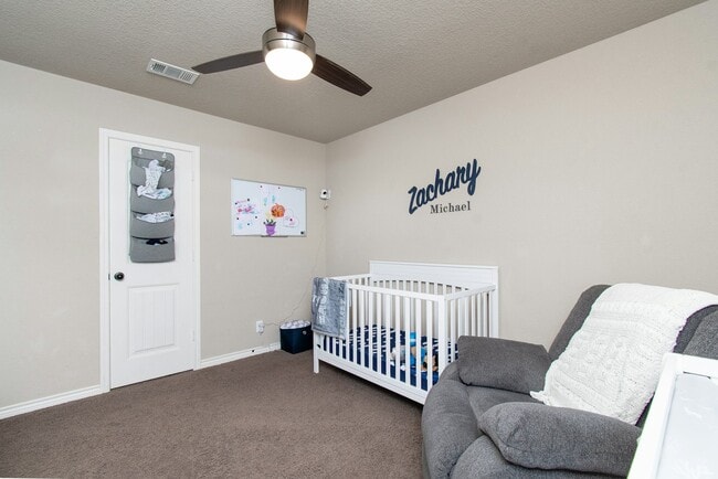 Building Photo - 6505 Castle Gap Dr