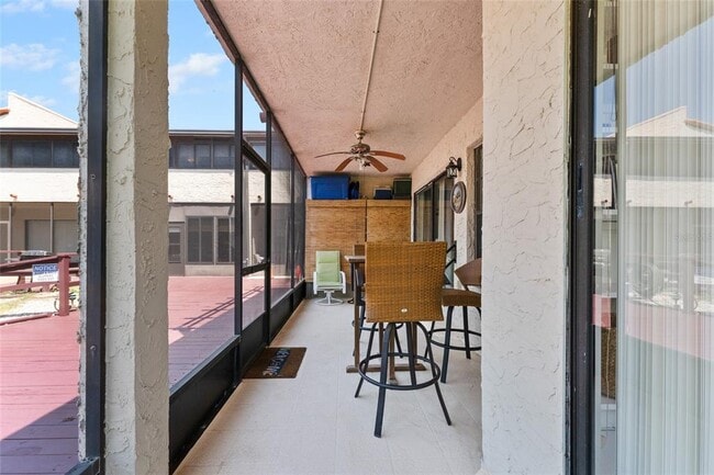Building Photo - 2571 Cyprus Dr