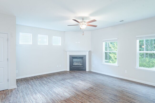 Building Photo - 108 Bryon Ln