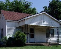 Building Photo - 523 SW 26th St