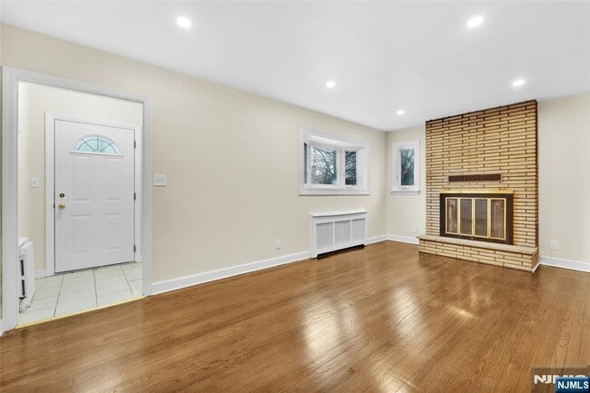 Building Photo - 203 Brinkerhoff St