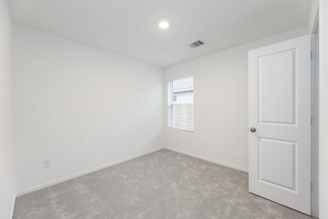 Building Photo - 28903 Great Cyn Dr
