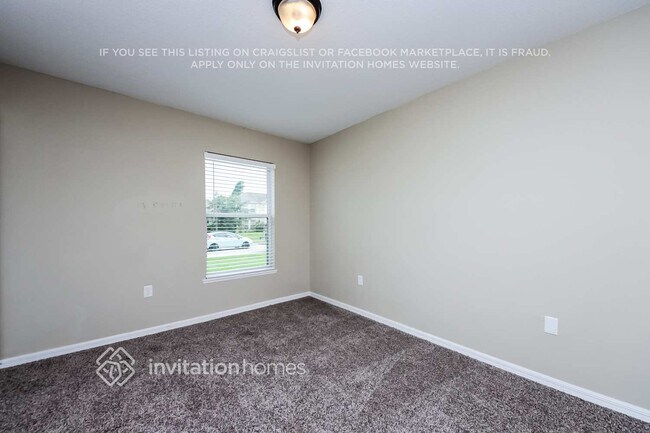 Building Photo - 5541 Silver Thistle Ln