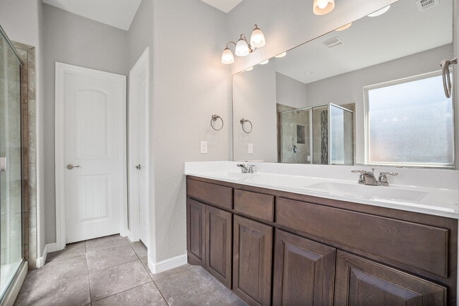 Building Photo - 10237 Little Falls Trail