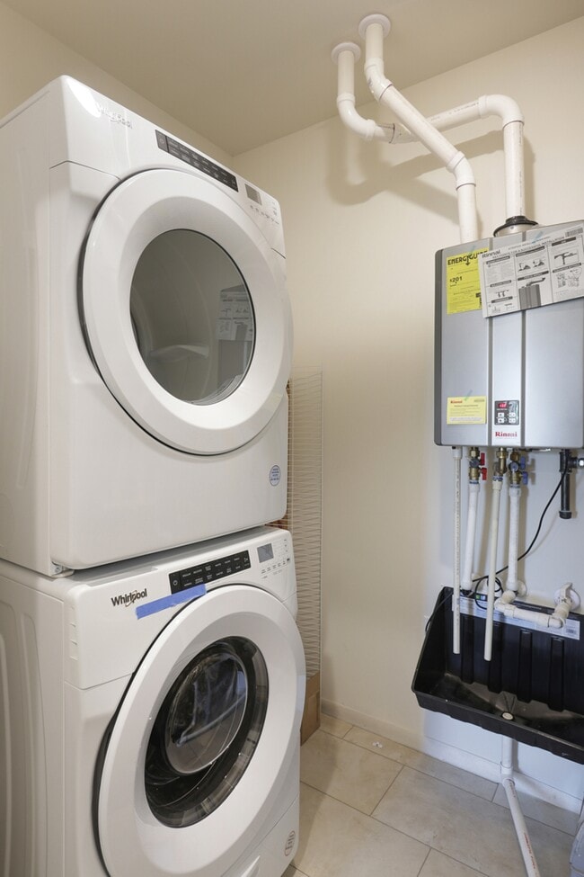 Building Photo - 93 Robeson St