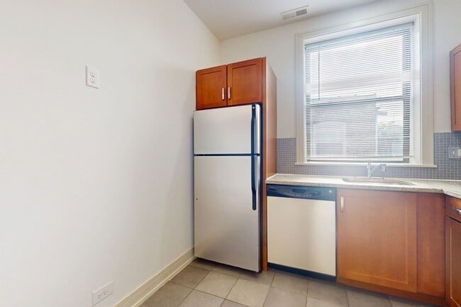 Floorplan - 5234-5244 S. Ingleside Avenue