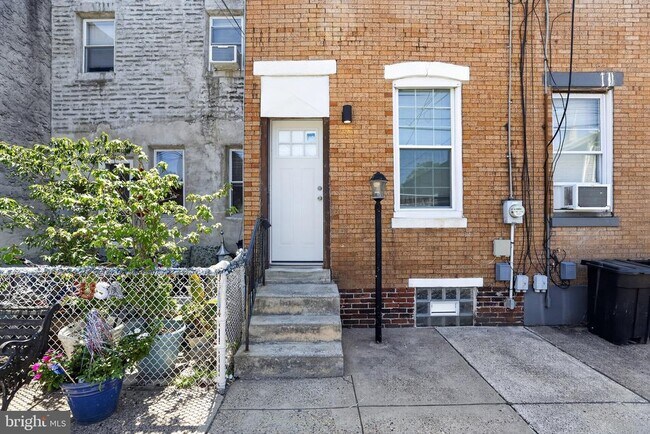 Building Photo - 3053 Janney St