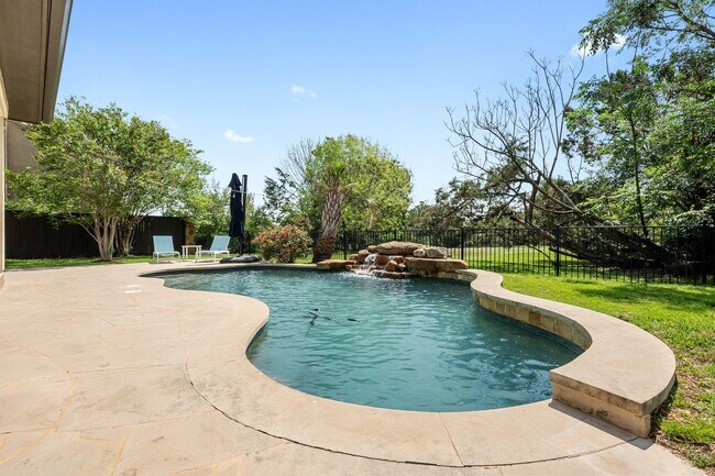 Building Photo - 206 Lido St