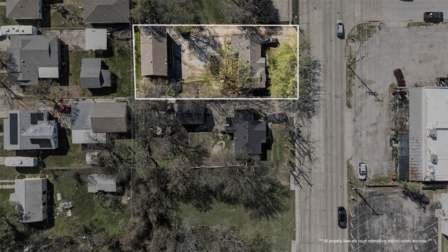 Building Photo - 9021 White Settlement Rd