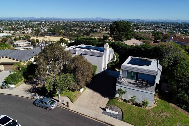 Building Photo - 2398 Almeria Ct