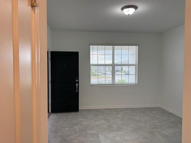 Building Photo - 2059 Punch Bowl Ave