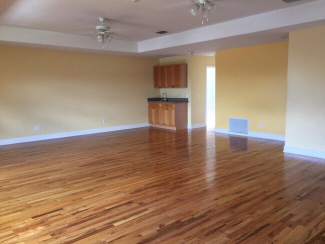 Building Photo - 3582 Tipperary Dr