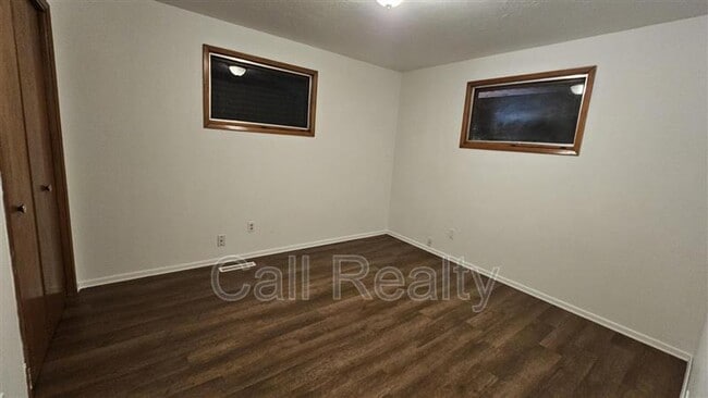 Building Photo - 1222 E Baldwin Ave