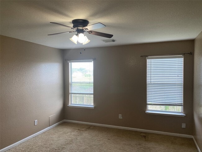 Building Photo - 2630 Skyview Shadows Ct