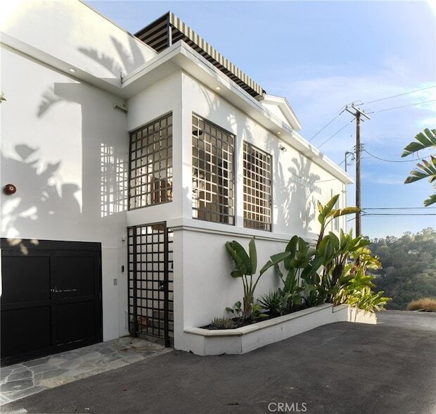 Building Photo - 3642 Alta Mesa Dr