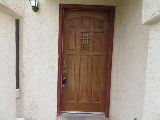 Building Photo - Clean 3 Bedroom 2 Bath Home For Rent