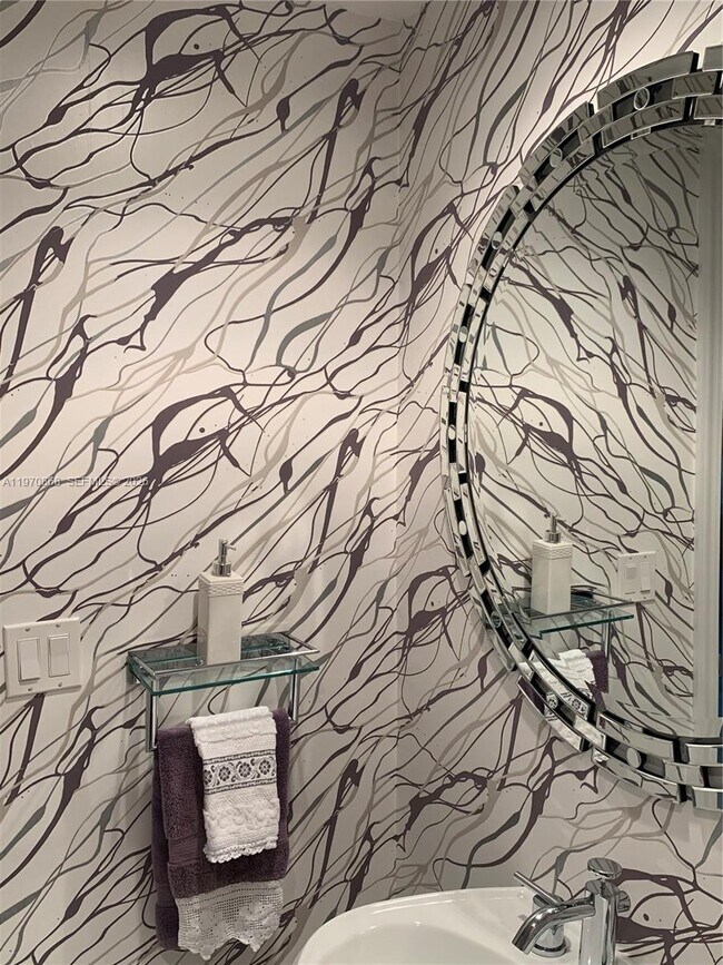 Building Photo - 1 N Ocean Blvd